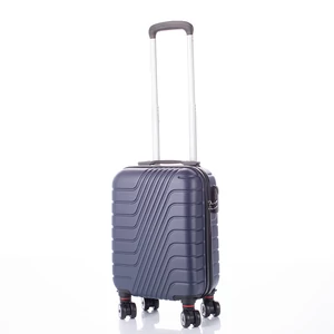 Keményfalú Bőrönd kabin méret RYANAIR járataira felvihető levehető kerekekkel (40 x 30 x 20 cm) WIZZAIR méret