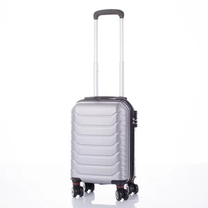 Keményfalú Bőrönd kabin méret RYANAIR járataira felvihető levehető kerekekkel (40 x 30 x 20 cm) WIZZAIR méret
