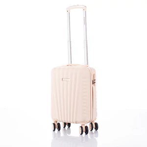 Keményfalú Bőrönd kabin méret RYANAIR járataira felvihető levehető kerekekkel  (40 x 30 x 20 cm) WIZZAIR méret