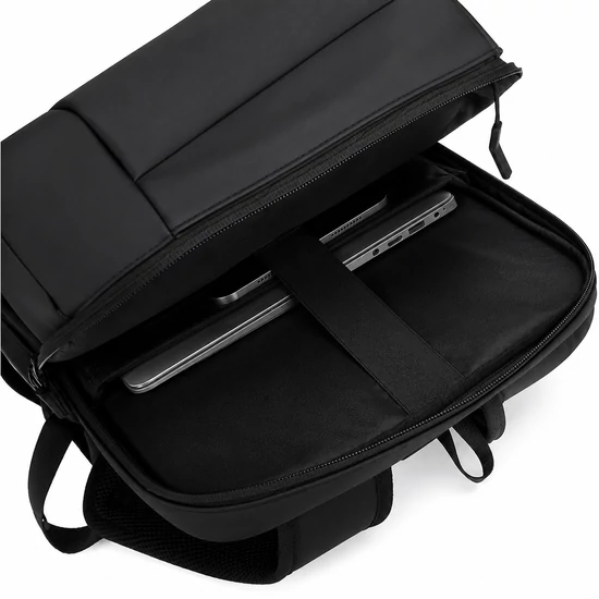 Cipőtartós nagyméretű vízálló utazóhátizsák USB töltővel 50 x 30 x 20 cm