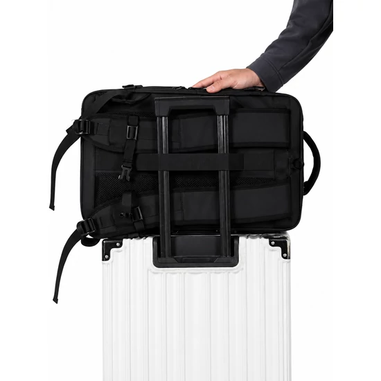 Cipőtartós nagyméretű vízálló utazóhátizsák USB töltővel 50 x 30 x 20 cm