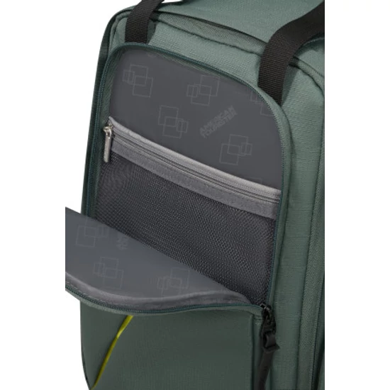 American Tourister WizzAir méretű fedélzeti táska Kerekekkel 40x25x20 cm TAKE2CABIN