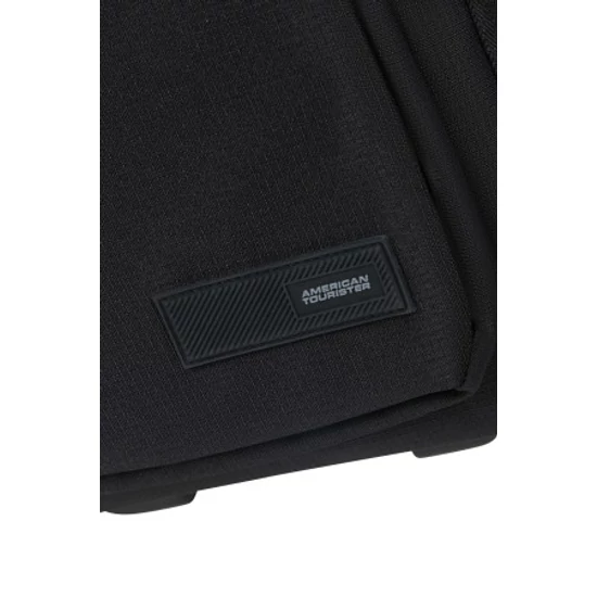 American Tourister WizzAir méretű fedélzeti táska Kerekekkel 40x30x20 cm TAKE2CABIN