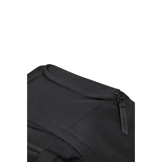 American Tourister WizzAir méretű fedélzeti táska Kerekekkel 40x30x20 cm TAKE2CABIN