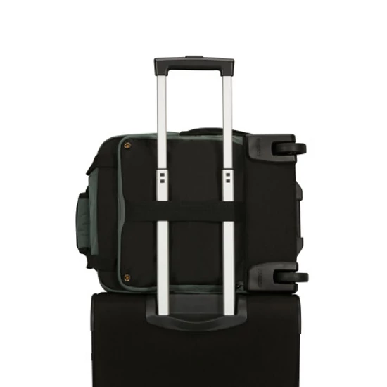 American Tourister WizzAir méretű fedélzeti táska Kerekekkel 40x30x20 cm TAKE2CABIN