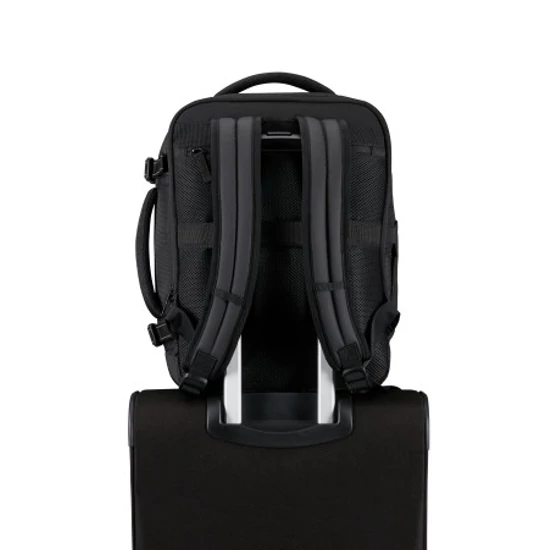 American Tourister WizzAir méretű fedélzeti táska 40x30x20 cm TAKE2CABIN PRO