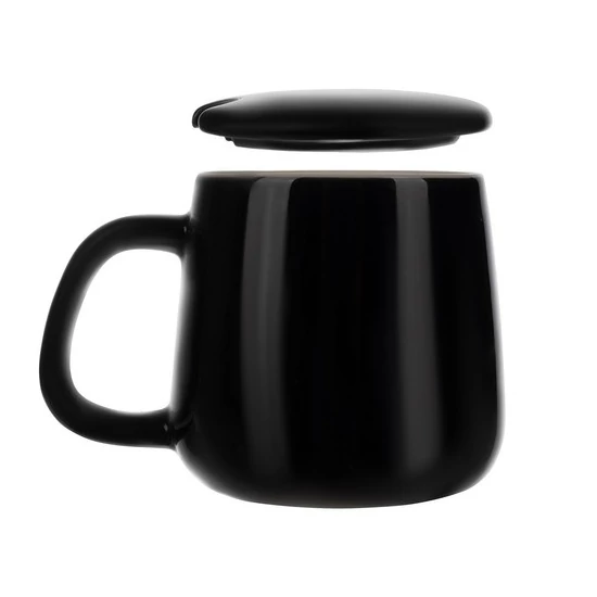 Kávé és Teamelegítő pohárral és kanállal