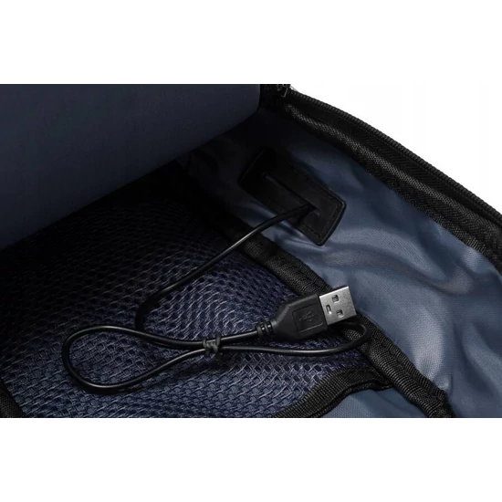Peterson Testtáska USB csatlakozóval