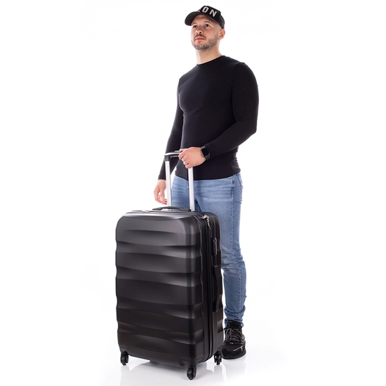 Travelway Bőrönd nagy méret fekete színben