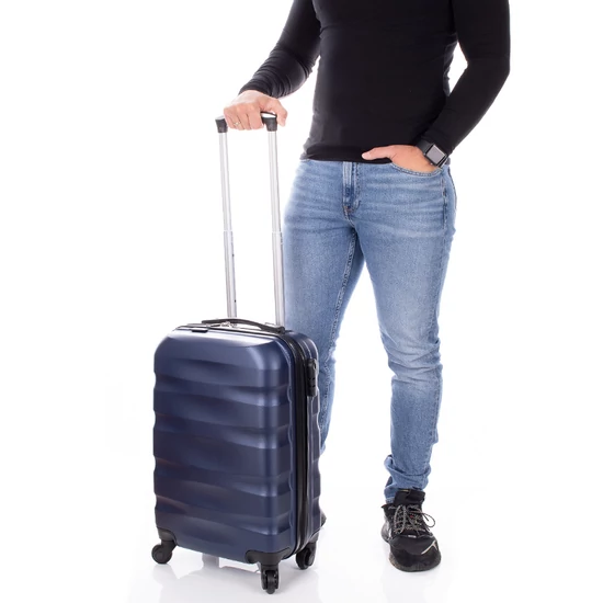Travelway Bőrönd kabin méret sötétkék színben