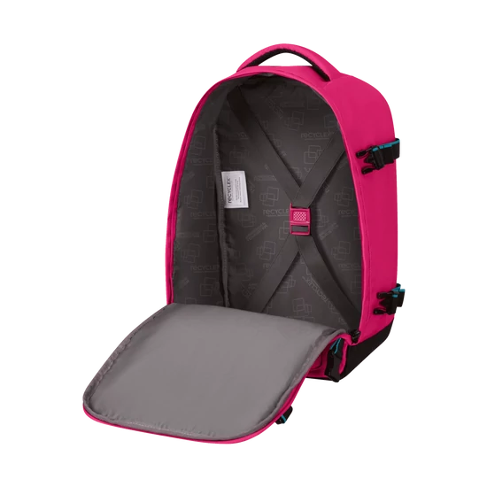 American Tourister 3 funkciós hátizsák méret:40 x 25 x 20 cm Ryanair Wizzair méret