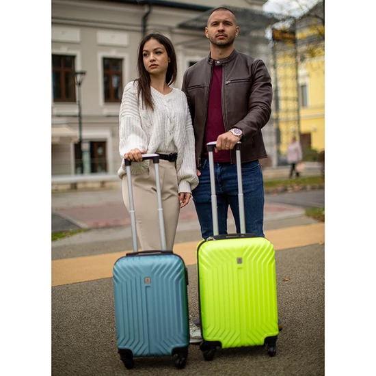 LDV Keményfalú Bőrönd kabin méret kivehető kerekekkel 53 cm