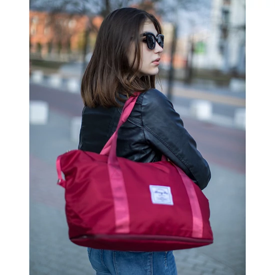 Utazótáska Wizzair méretű fedélzeti táska 40 x 30 x 20 cm bővíthető
