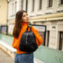Kép 1/9 - Silvia Rosa női hátizsák fekete színben