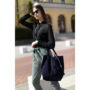 Kép 2/3 - Valódi velúrbőr női táska sötétkék színben