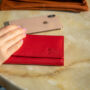 Kép 12/16 - Fairy valódi bőr pénztárca piros színben RFID rendszerrel díszdobozban